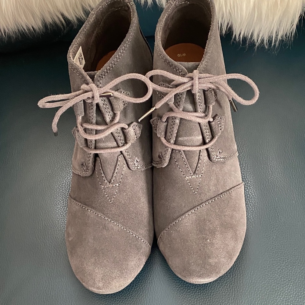 Toms Gray Suede Wedge Shoes